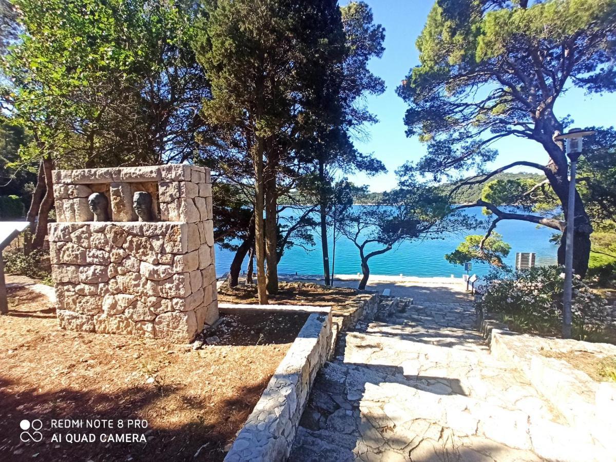 Mljet Sunset Apartments Pomena Exterior photo