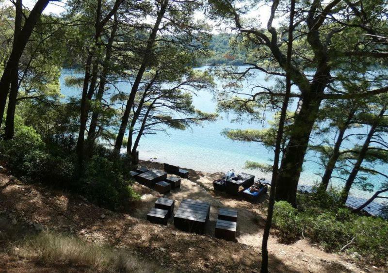 Mljet Sunset Apartments Pomena Exterior photo